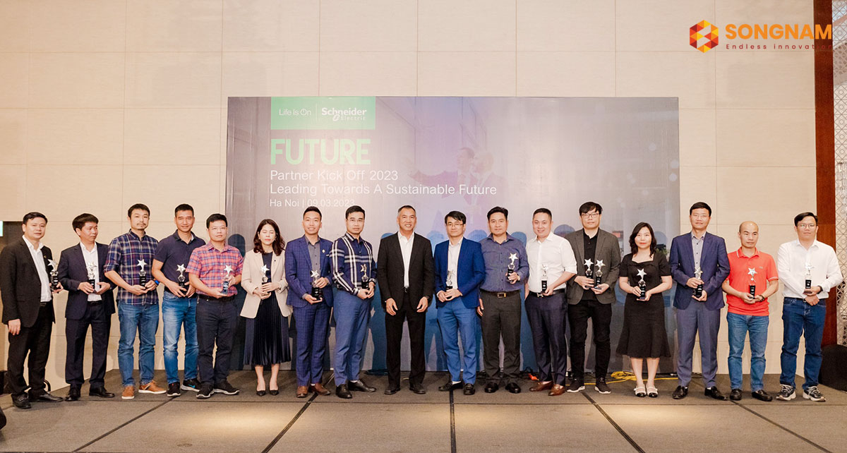 Song Nam Group received the best ecoXpert award from Schneider VN 2022